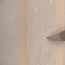 Rengøring og grundmaling af facaden