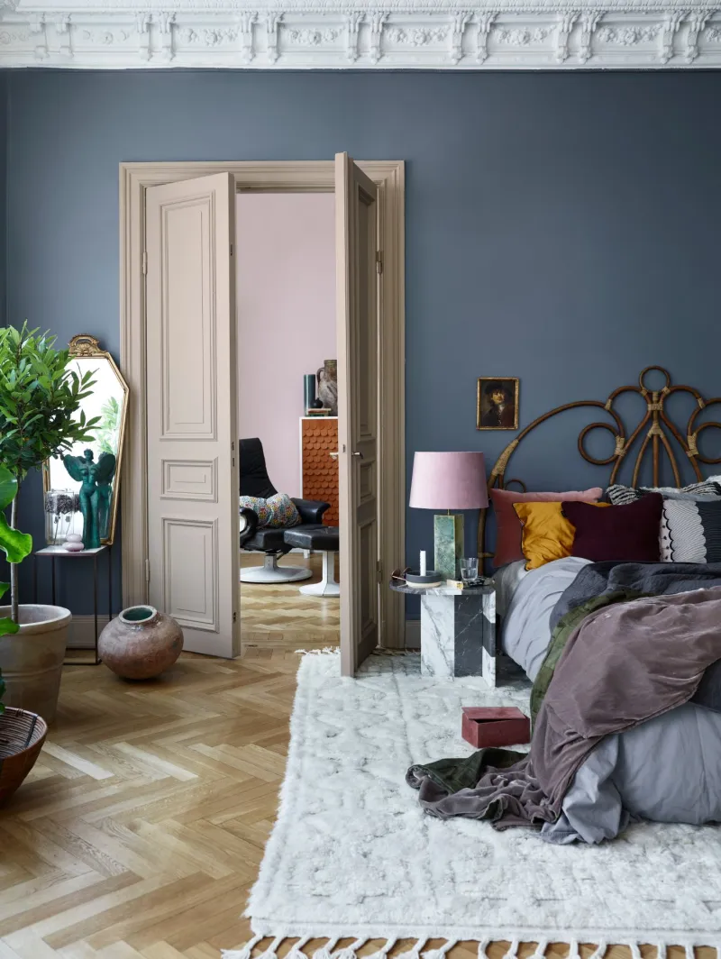 trend color bold blue