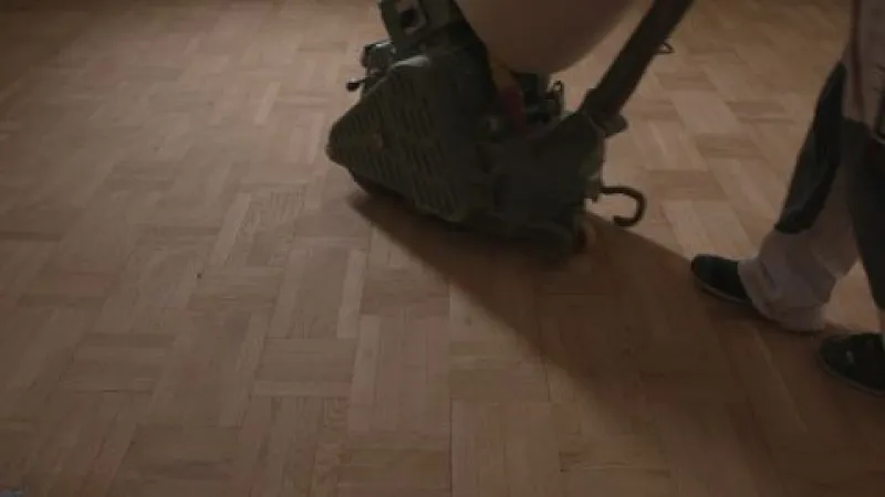Rengør og slib